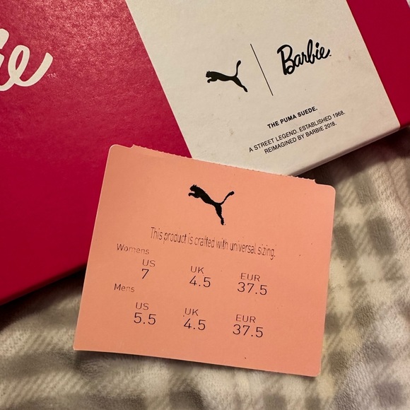 NEW Barbie Puma Suede Sneakers Women’s Size 7 - Picture 10 of 10